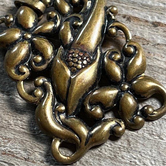 VINTAGE BRASS Floral FRENCH ART NOUVEAU STYLE PENDANT - Picture 6 of 16